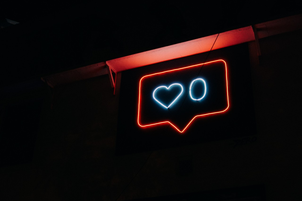 Stop The Scroll With Authentic Social Advertising - Vimarsana News